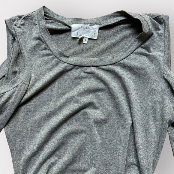 Artelier Nicole Miller Size M Silver Metallic Cold Shoulder Long Sleeve Top - Picture 3 of 6